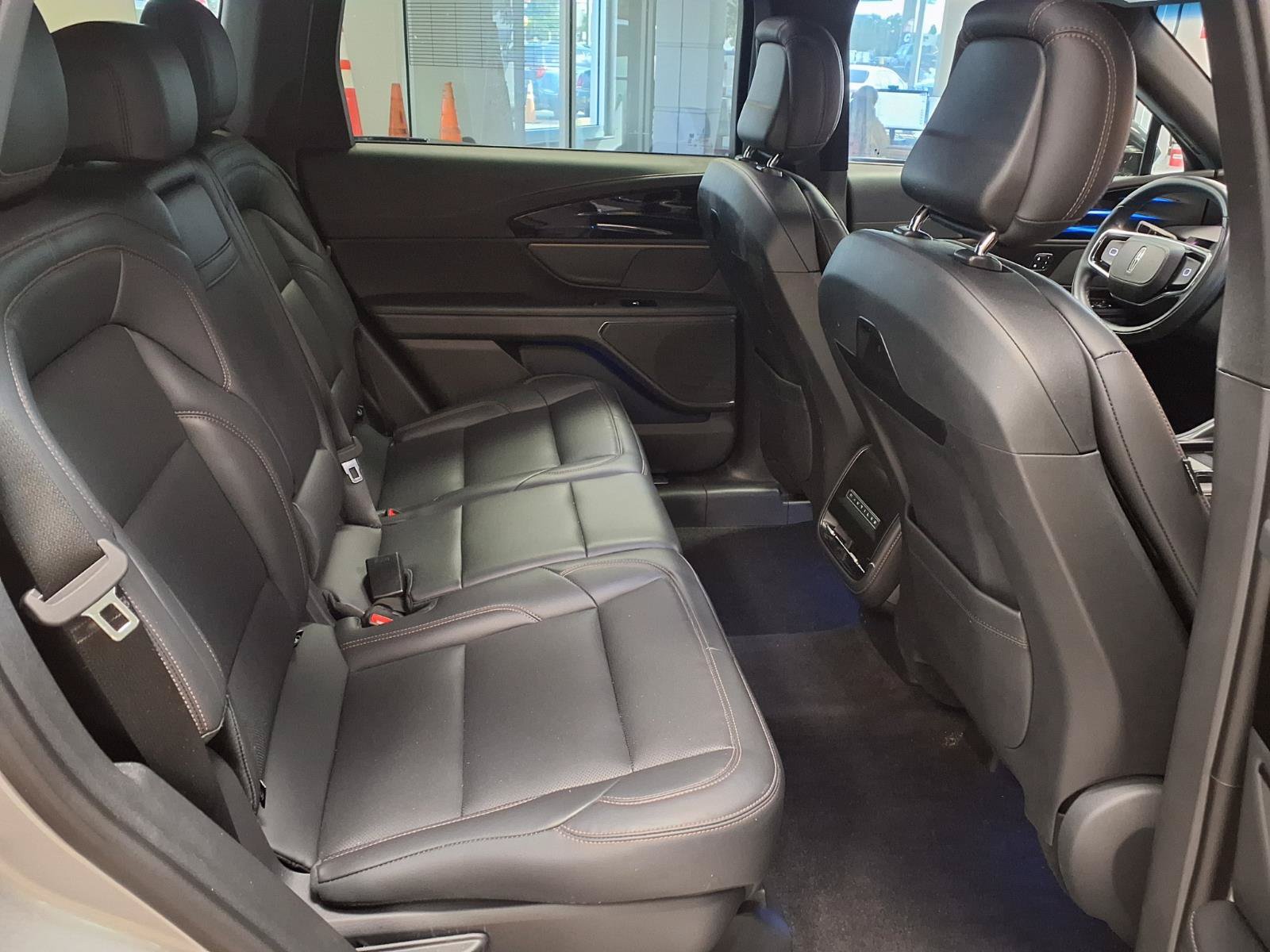 Used 2024 Lincoln Nautilus Premier w/ Jet Appearance Package AWD/4WD image 14