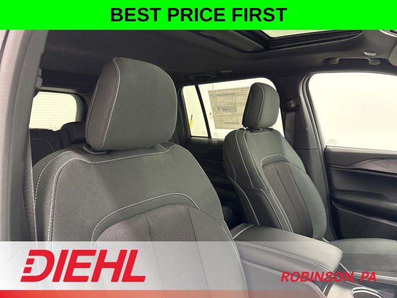 New 2026 Jeep Grand Cherokee Laredo X image 15