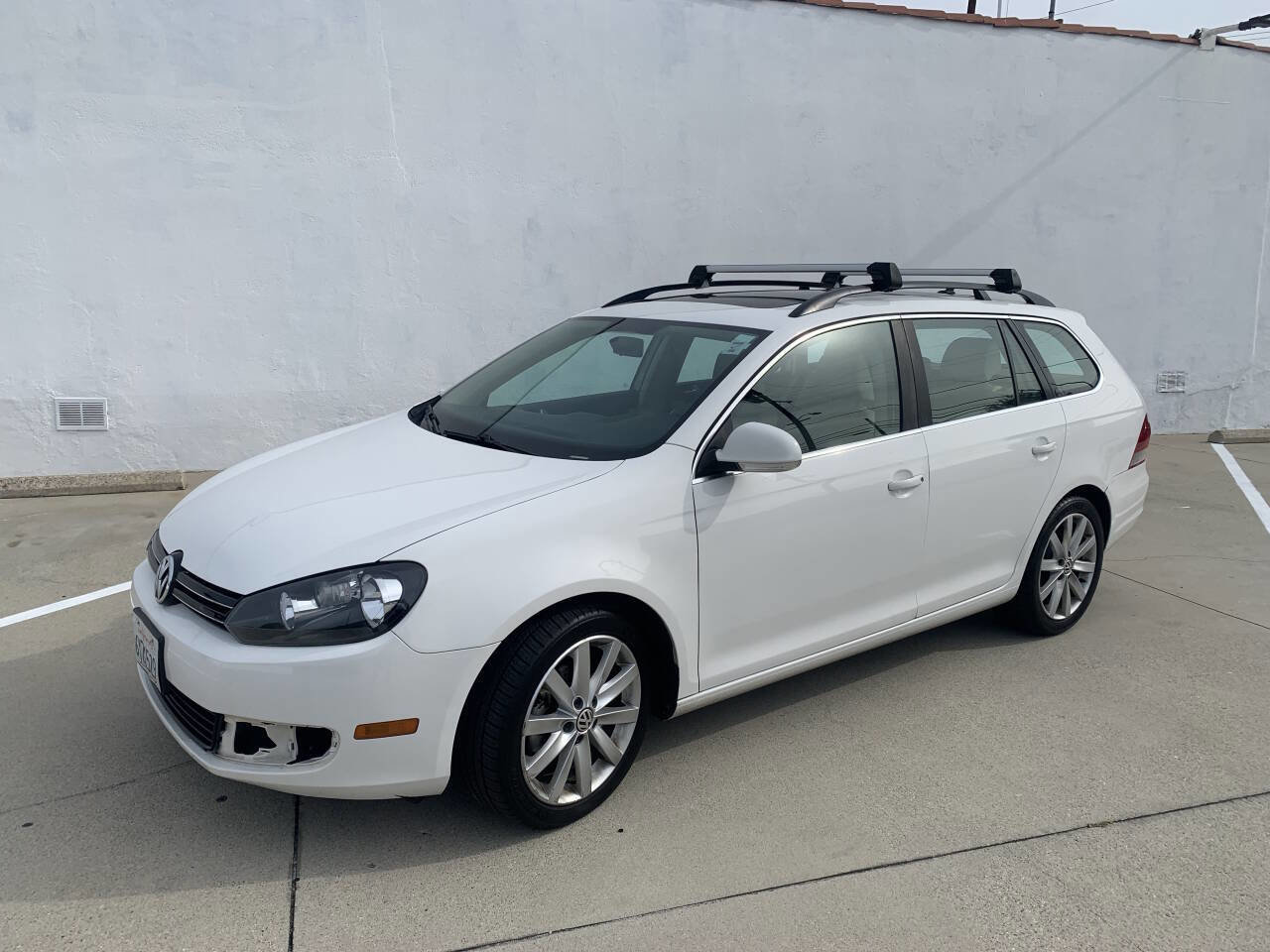 Used 2013 Volkswagen Jetta SE FWD image 2