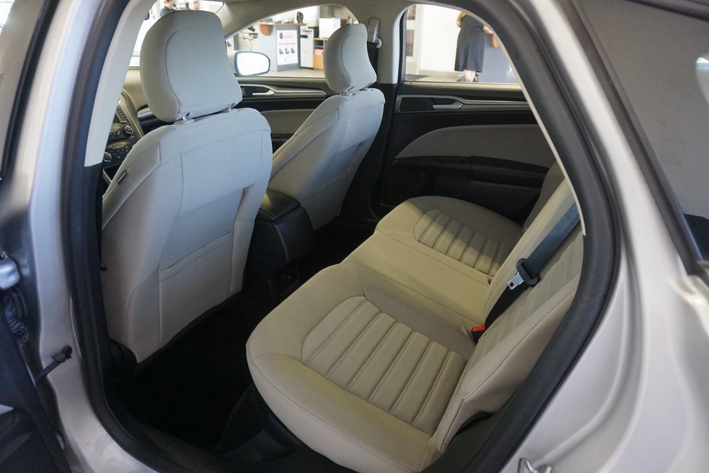 Used 2018 Ford Fusion S image 18