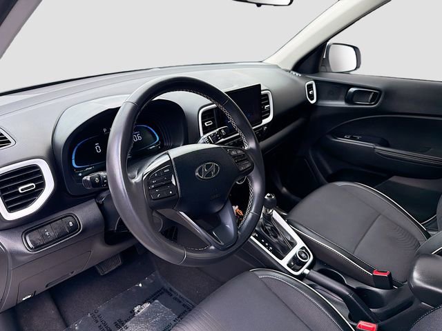 Certified 2024 Hyundai Venue Limited FWD image 9