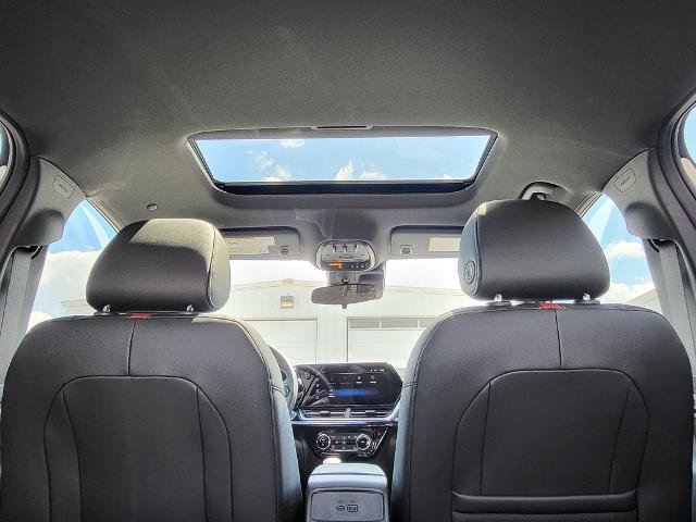 New 2026 Chevrolet Trax RS w/ Sunroof Package image 30