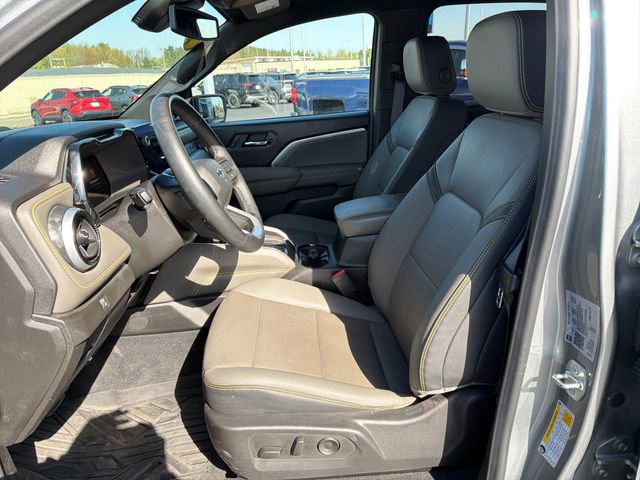 Used 2025 Chevrolet Colorado ZR2 AWD/4WD image 13