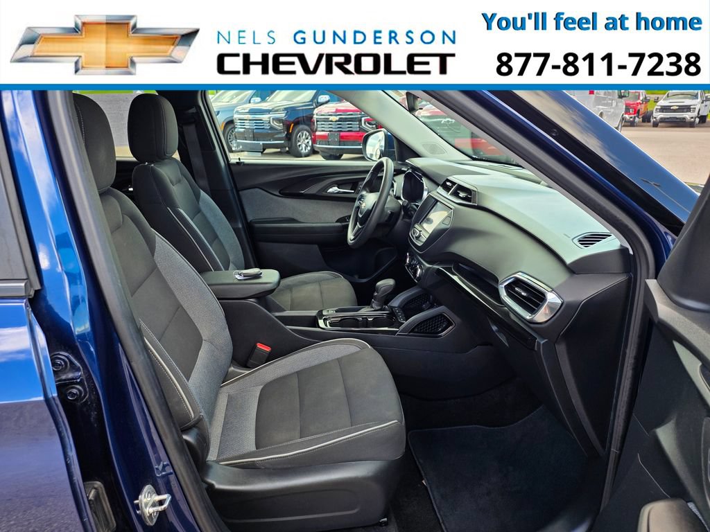 Used 2022 Chevrolet TrailBlazer LT FWD image 13