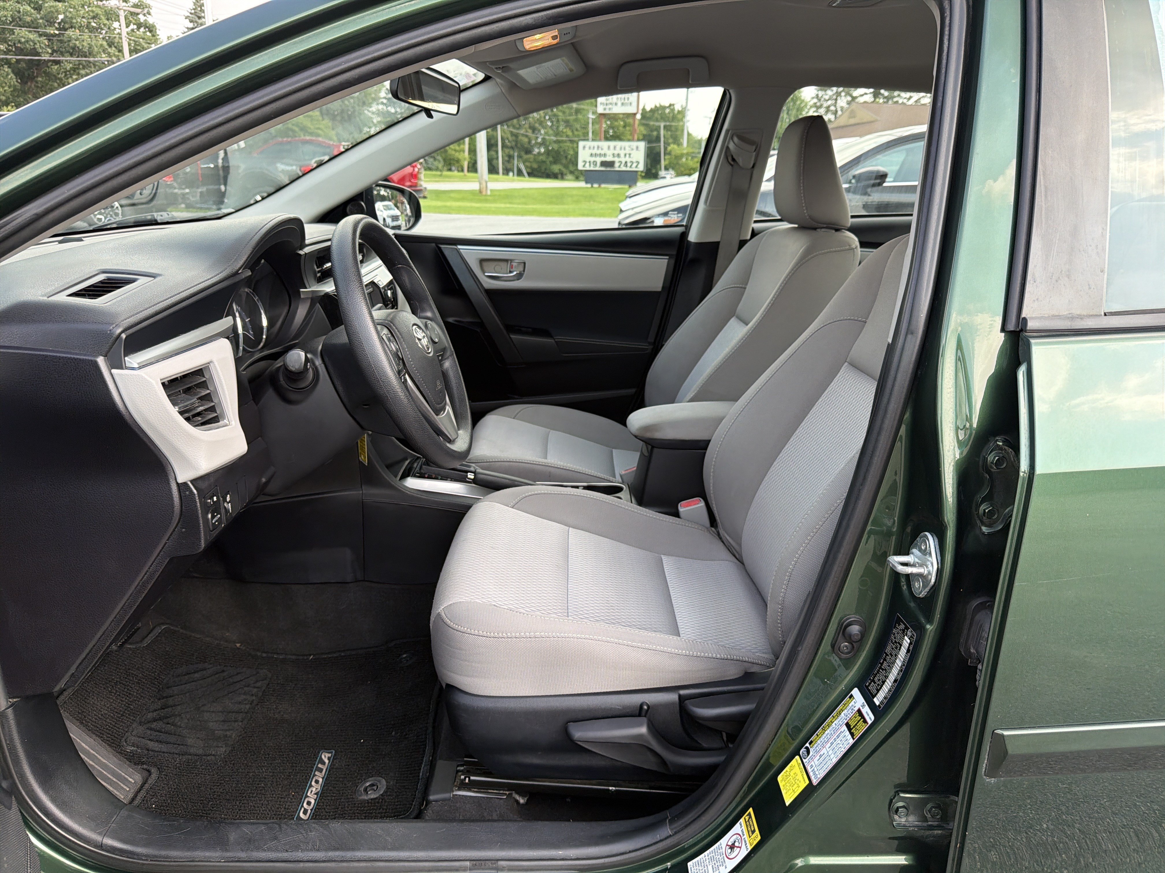 Used 2015 Toyota Corolla LE w/ Body Protection Package #1 FWD image 11