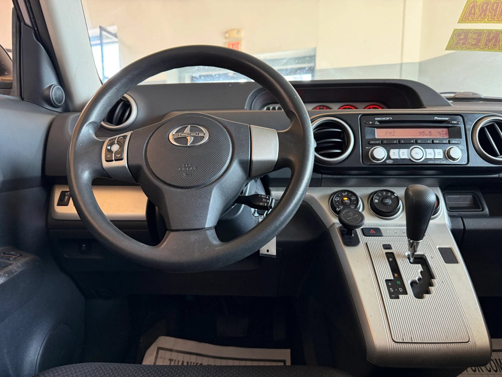 Used 2009 Scion xB FWD image 13