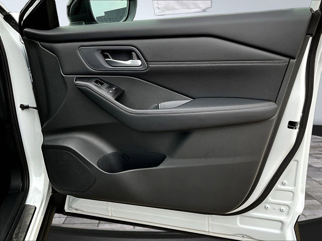 New 2026 Nissan Rogue Dark Armor AWD/4WD image 29