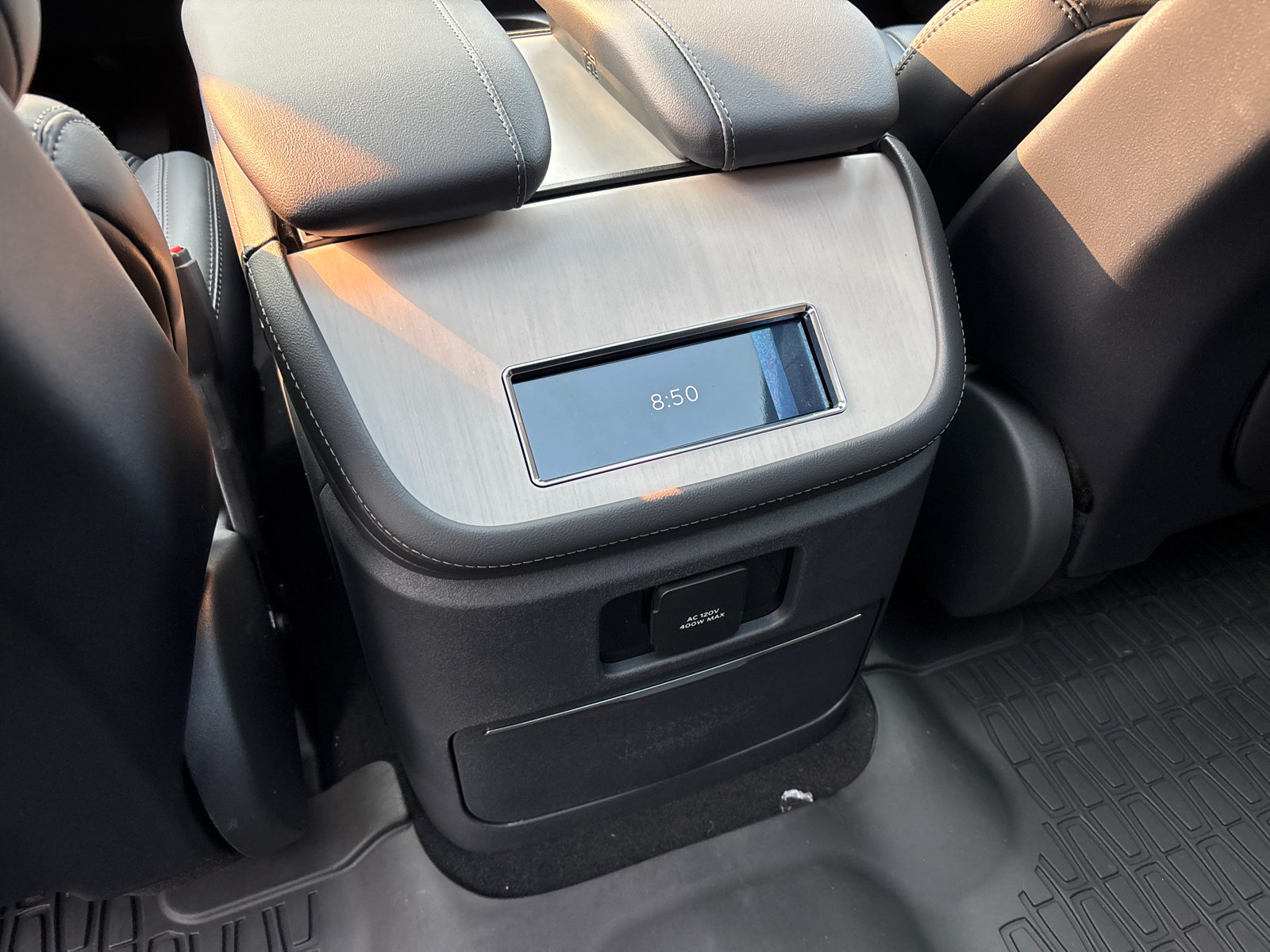 New 2027 Lincoln Navigator Reserve w/ Jet Appearance Package AWD/4WD image 32