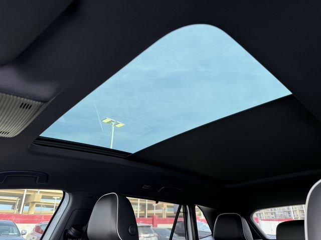 Used 2024 Volkswagen Atlas Cross Sport SEL Premium R-Line image 24