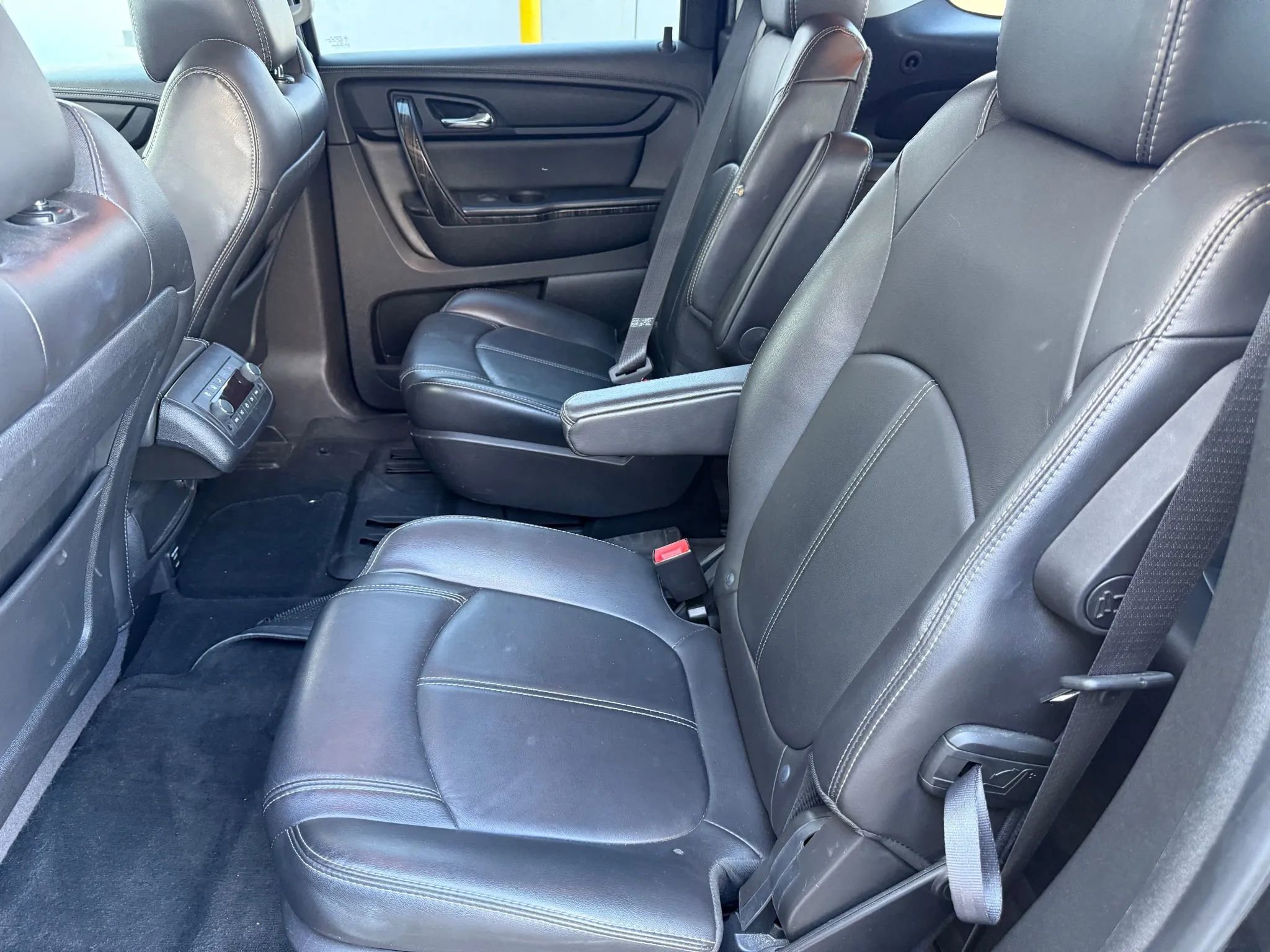 Used 2016 GMC Acadia SLT image 12