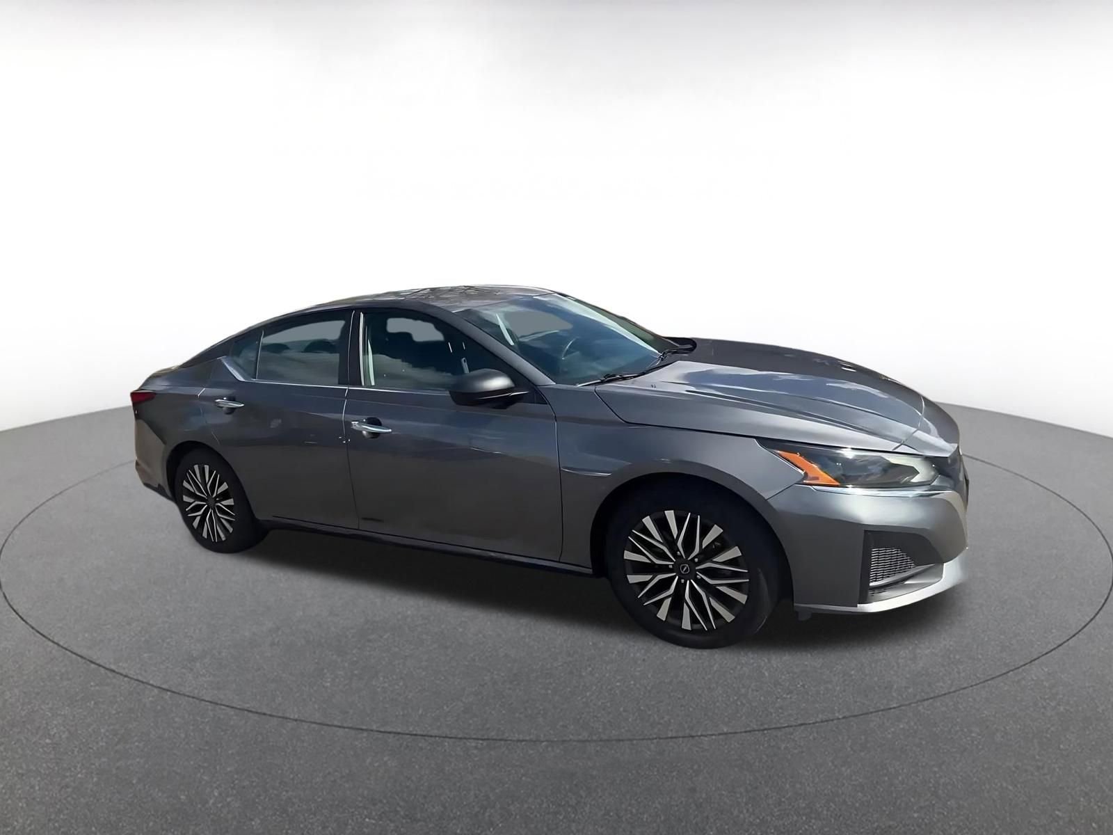 Used 2025 Nissan Altima 2.5 SV FWD video 2
