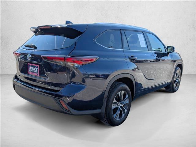 Used 2025 Toyota Highlander XLE image 5
