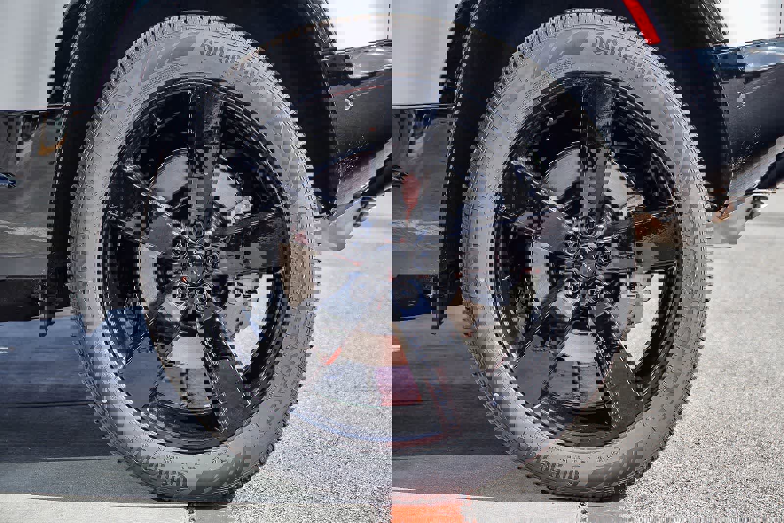 New 2026 Land Rover Defender 110 X-Dynamic SE AWD/4WD image 8