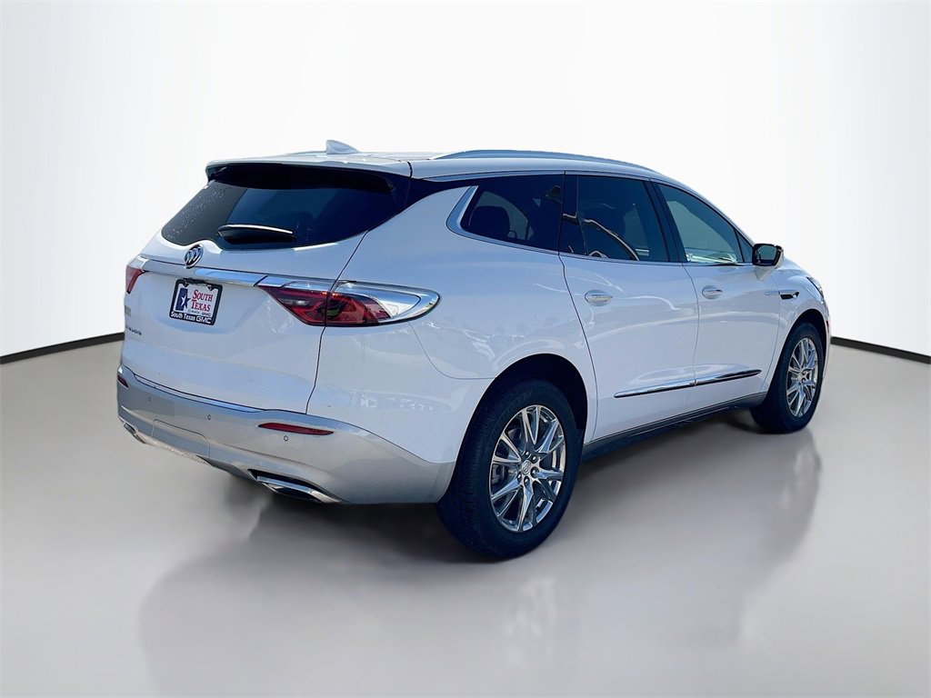 Used 2022 Buick Enclave Premium w/ Experience Buick Package image 7