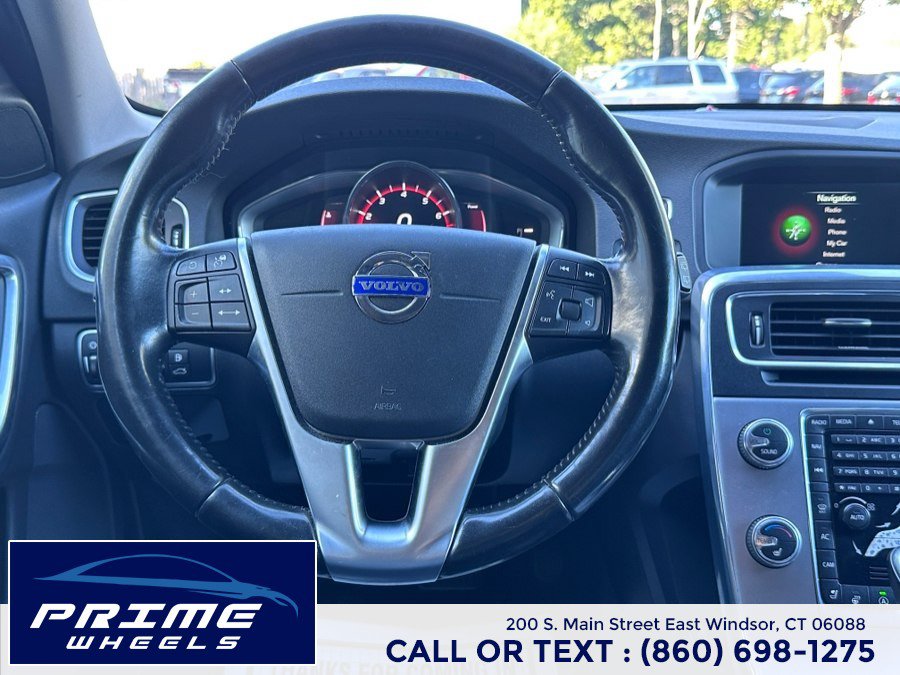 Used 2017 Volvo V60 T5 Cross Country Platinum w/ Climate Package AWD/4WD image 21