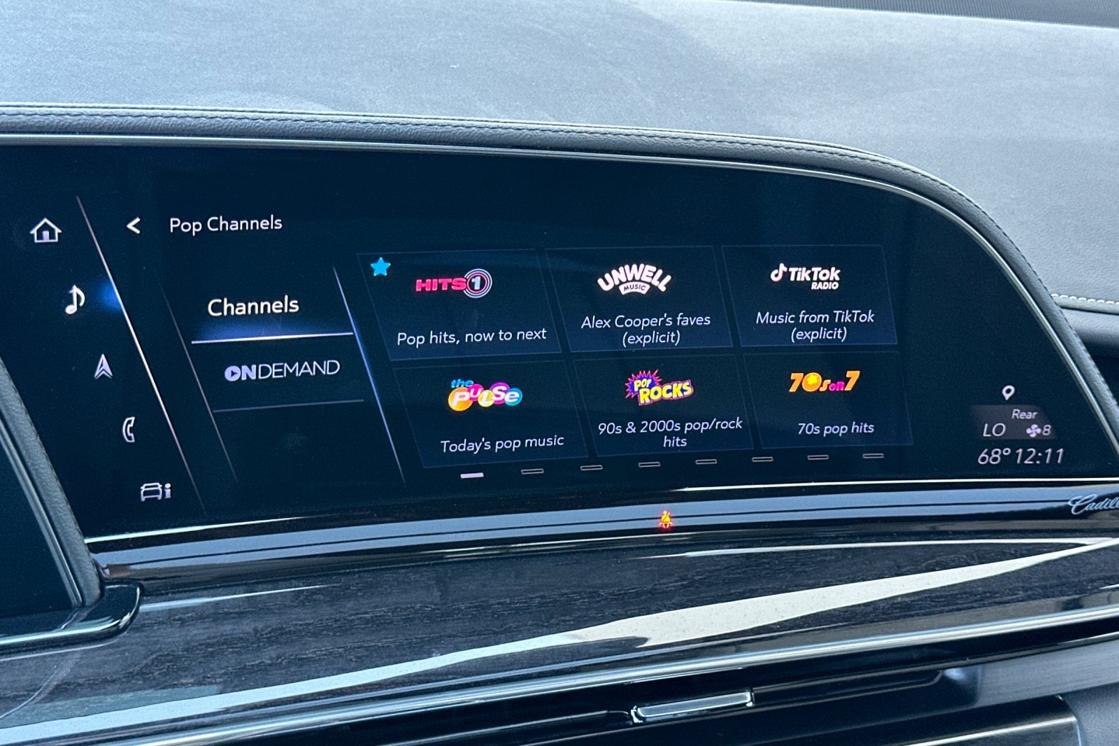 Certified 2023 Cadillac Escalade Premium Luxury w/ Performance Package image 27