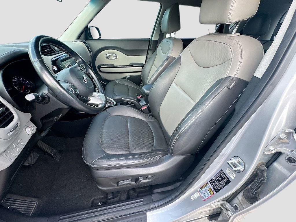Used 2018 Kia Soul + w/ + Primo LIT Package FWD image 27