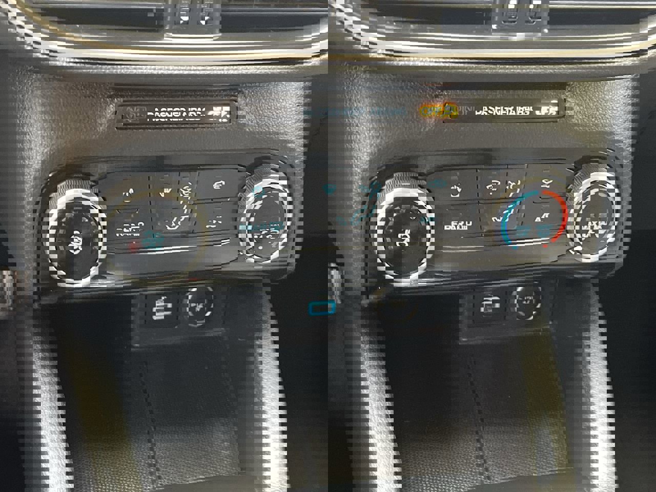 Certified 2021 Ford Escape SE image 19