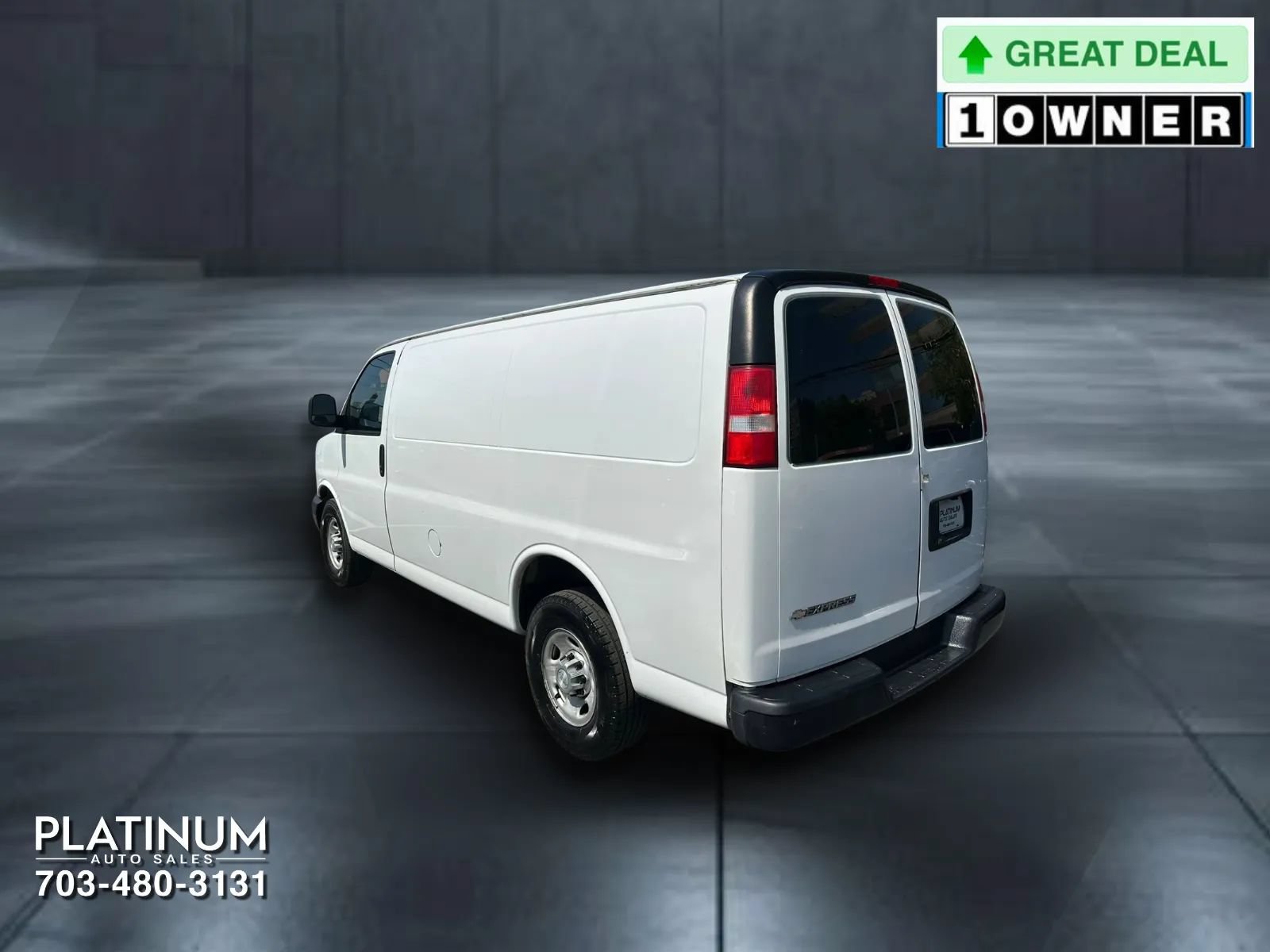 Used 2018 Chevrolet Express 2500 RWD image 8