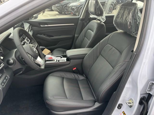 New 2025 Nissan Altima 2.5 SR w/ SR Premium Package AWD/4WD image 10
