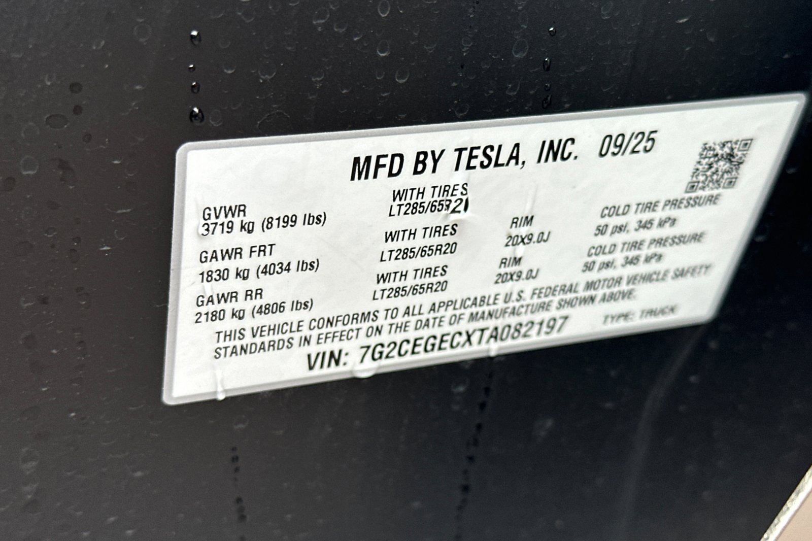 Used 2026 Tesla Cybertruck 2WD Crew Cab image 26