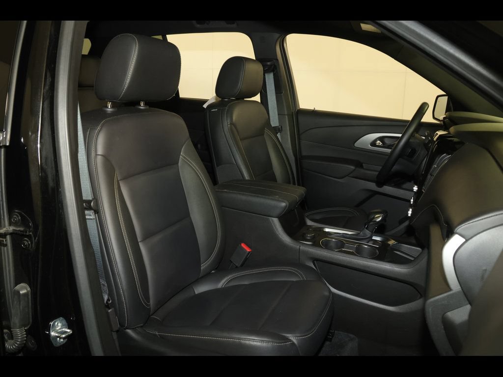 Certified 2023 Chevrolet Traverse LT w/ LT Premium Package AWD/4WD image 32