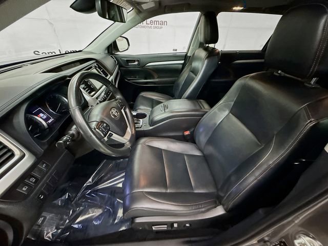 Used 2019 Toyota Highlander XLE image 21