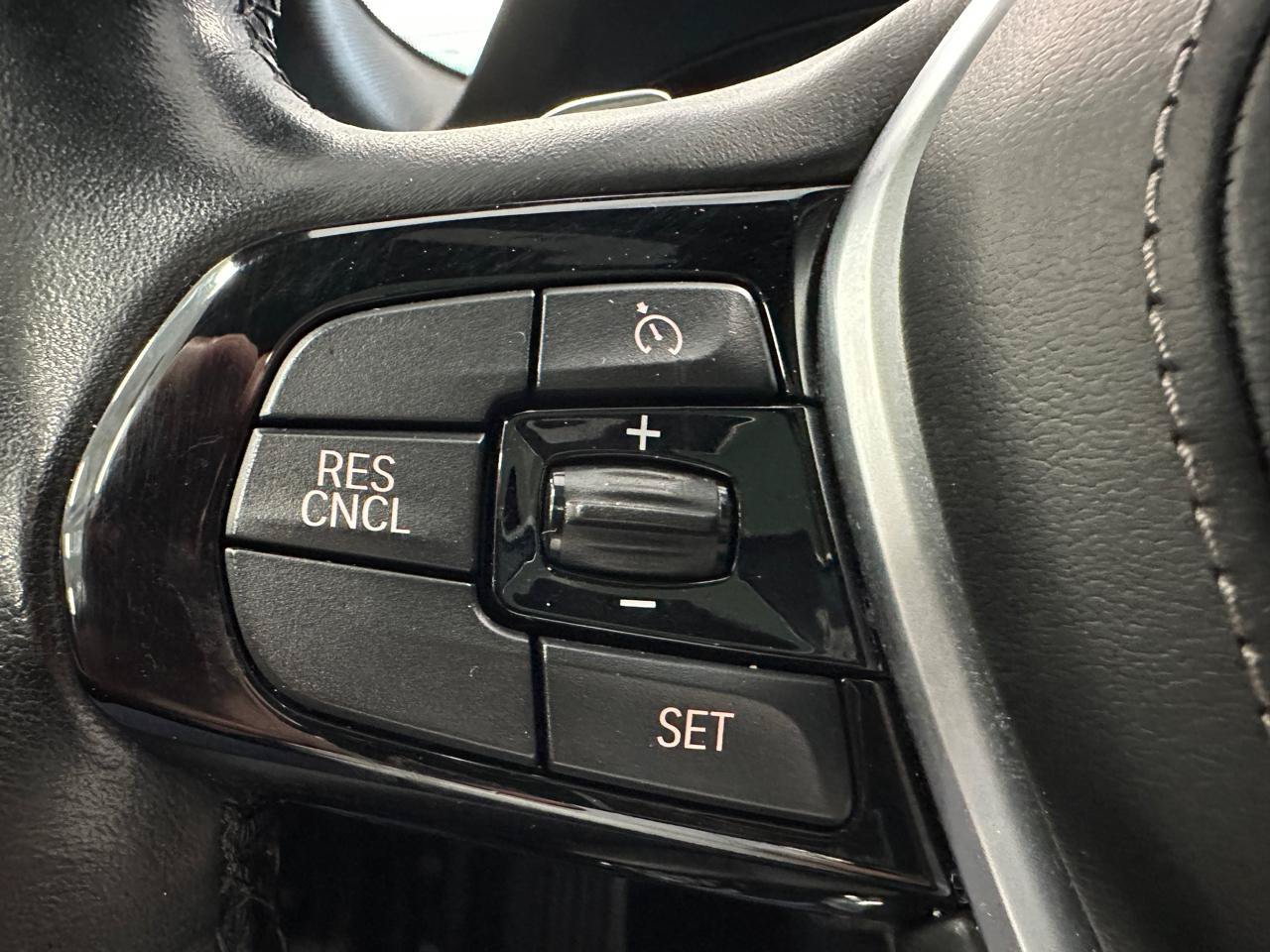 Used 2019 BMW 530i w/ Convenience Package RWD image 34