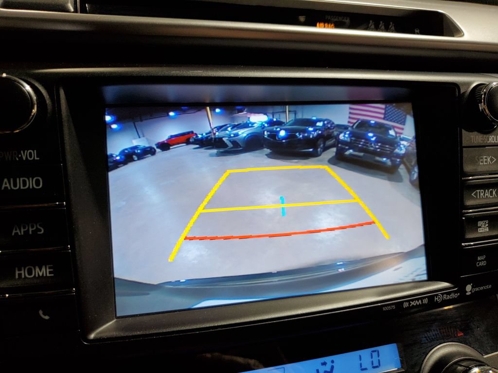 Used 2018 Toyota RAV4 XLE FWD image 28