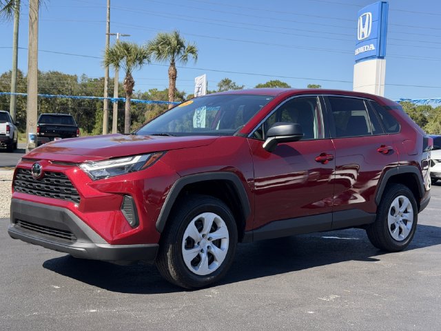 Used 2025 Toyota RAV4 LE FWD image 30