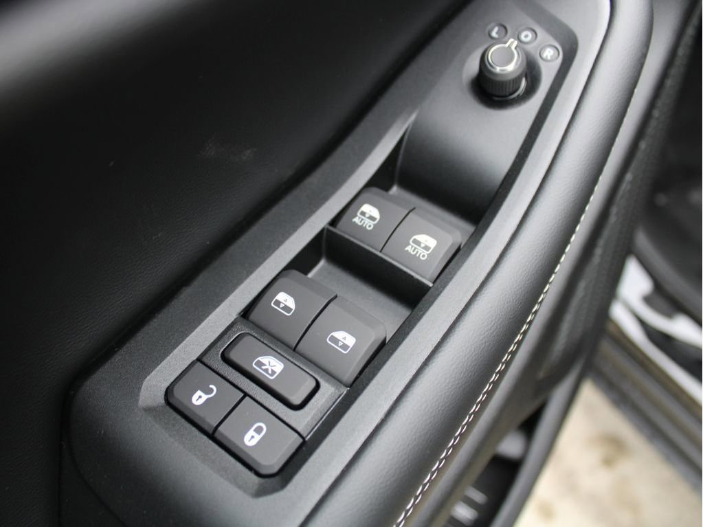 New 2025 Jeep Grand Cherokee Laredo X w/ Luxury Tech Group I image 10