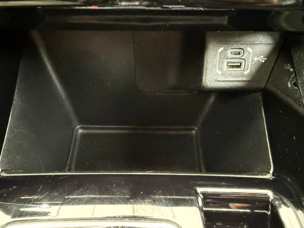 Used 2023 Jeep Compass Limited image 35