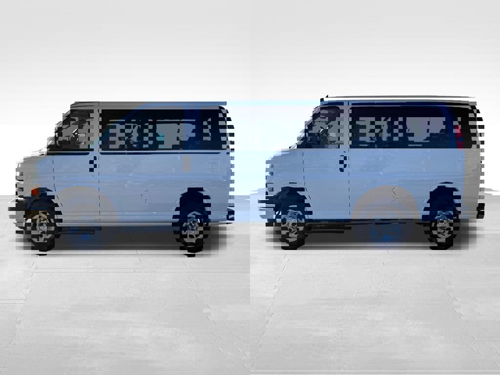 Used 2023 Chevrolet Express 3500 LT w/ LT Preferred Equipment Group image 3