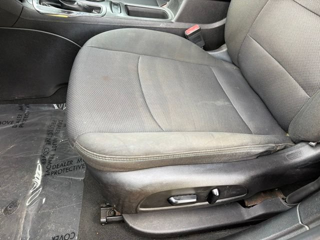 Used 2017 Chevrolet Cruze LT w/ Convenience Package FWD image 18