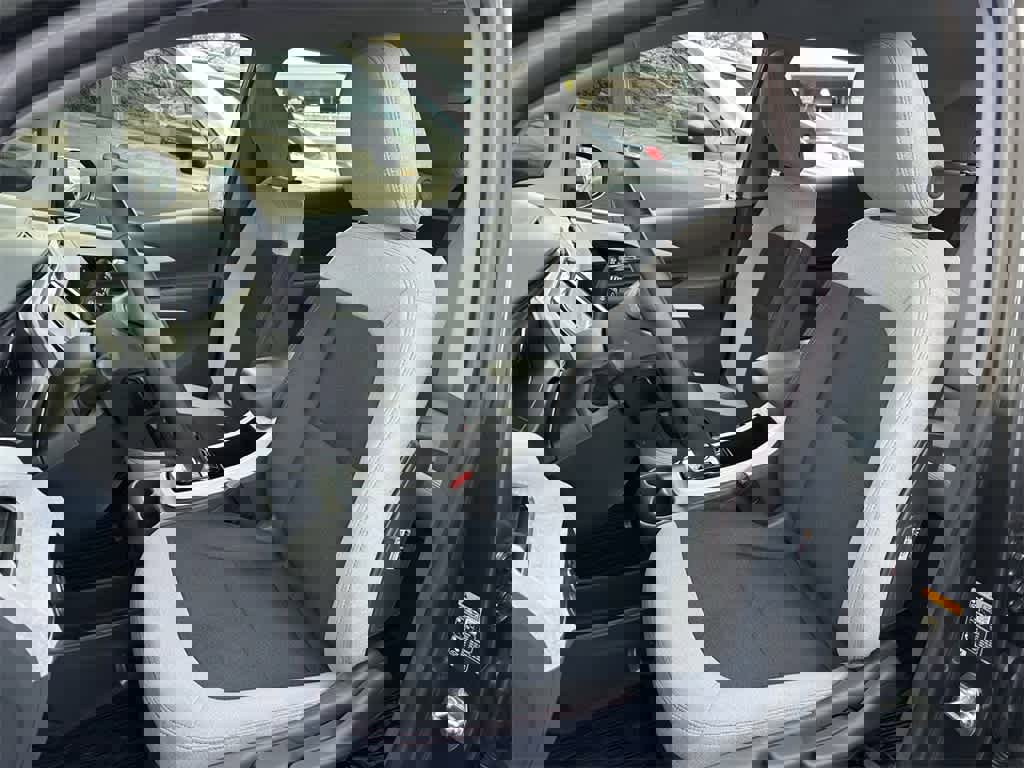 Used 2020 Chevrolet Bolt LT image 11