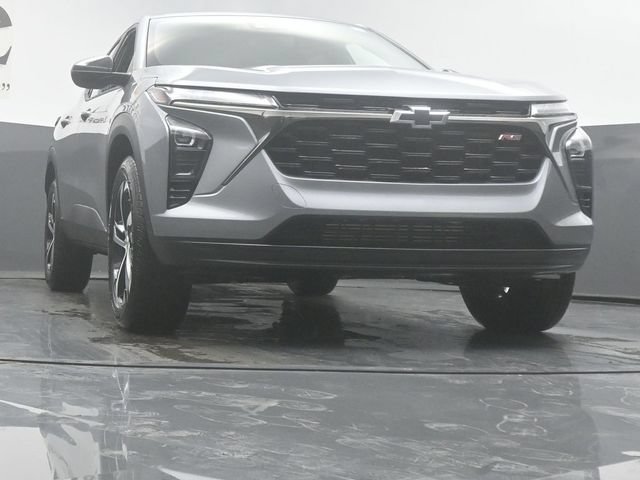 New 2026 Chevrolet Trax RS w/ Driver Confidence Package FWD image 3