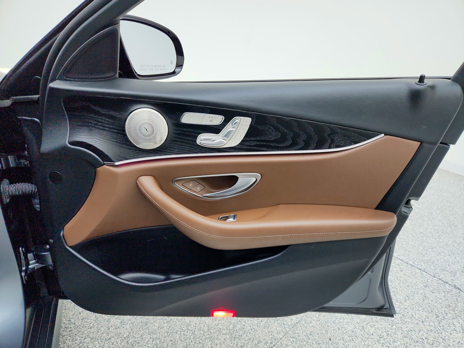 Used 2022 Mercedes-Benz E 350 Sedan image 28