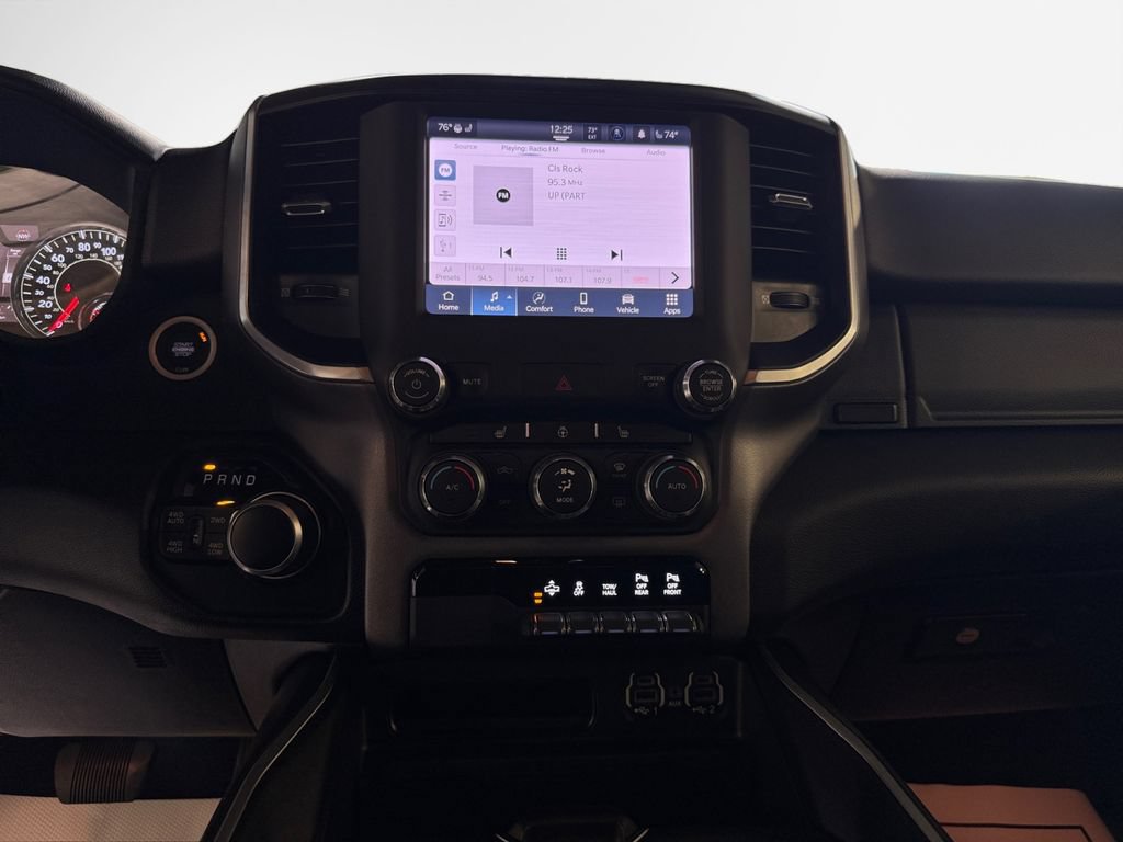 Used 2022 RAM 1500 Big Horn AWD/4WD image 22