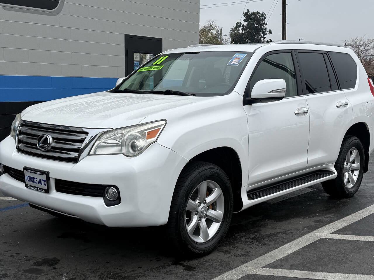 Used 2011 Lexus GX 460 image 3