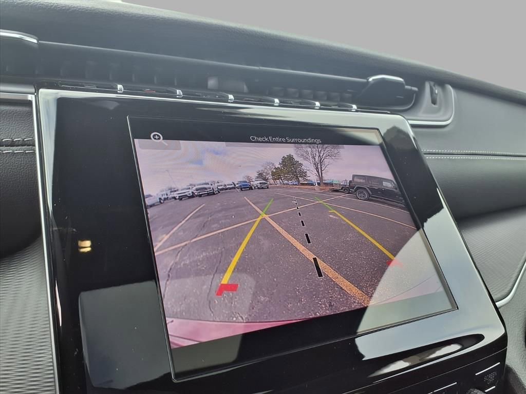 New 2025 Jeep Grand Cherokee Laredo w/ Luxury Tech Group I AWD/4WD image 6
