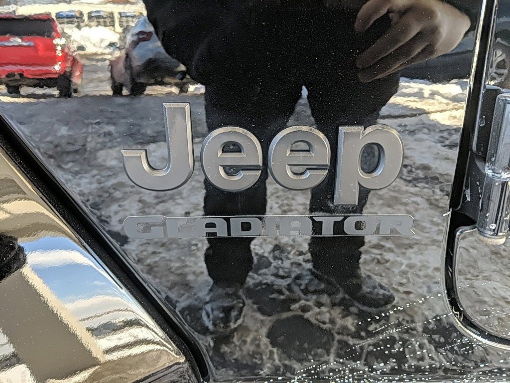 Used 2021 Jeep Gladiator Sport image 10