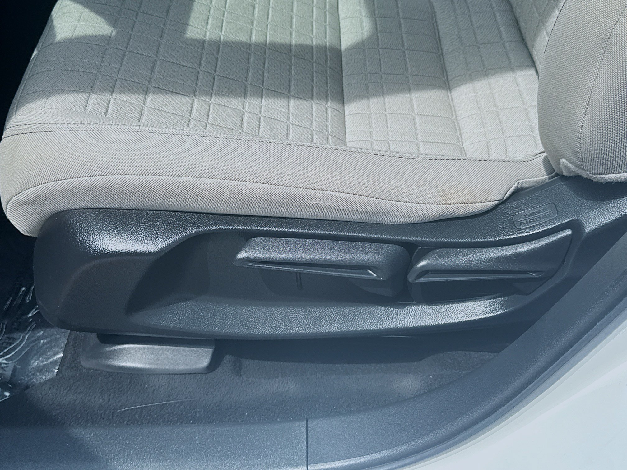 Certified 2025 Honda HR-V LX image 17