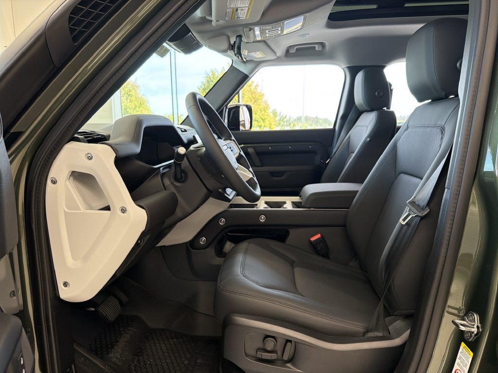 New 2026 Land Rover Defender 110 S AWD/4WD image 3