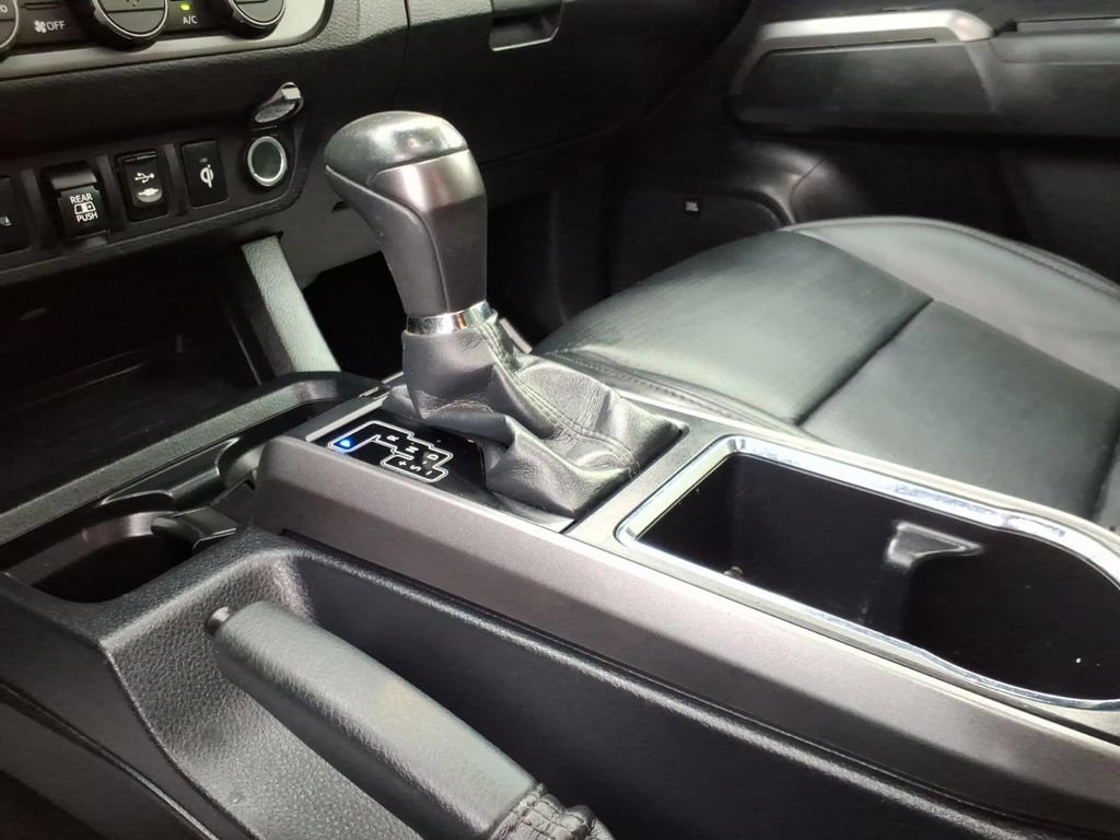 Used 2019 Toyota Tacoma TRD Off-Road w/ TRD Premium Off Road Package image 24