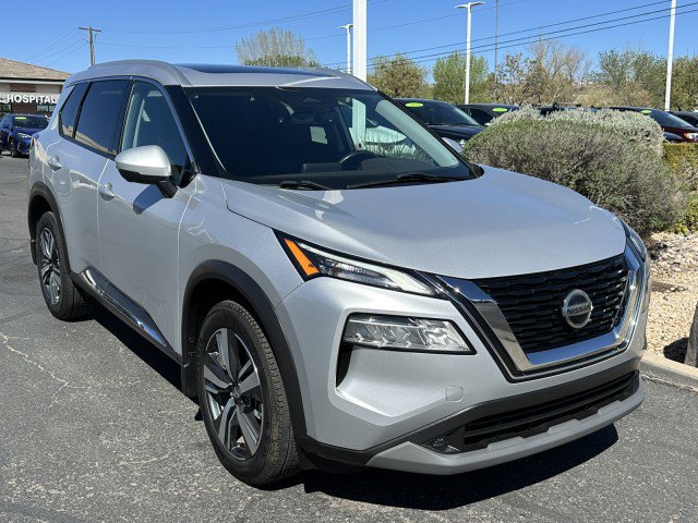 Used 2021 Nissan Rogue SL image 1