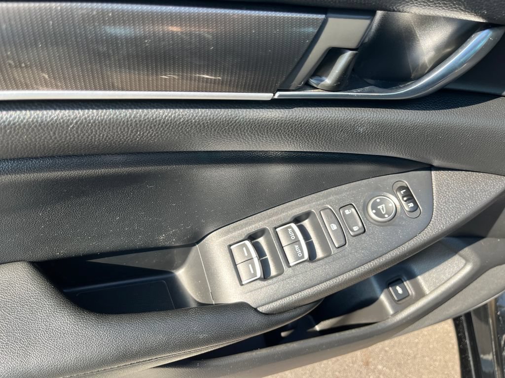 Used 2020 Honda Accord Sport image 10