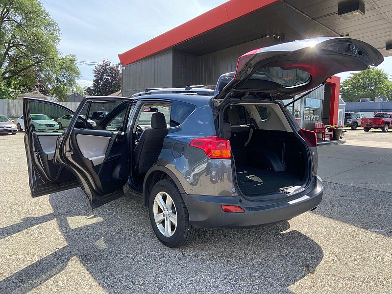 Used 2014 Toyota RAV4 XLE AWD/4WD image 18