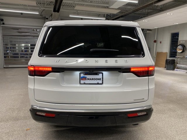 Used 2024 Jeep Wagoneer Series II image 6