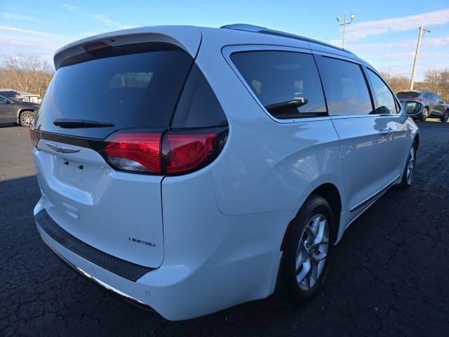 Used 2020 Chrysler Pacifica Limited image 7