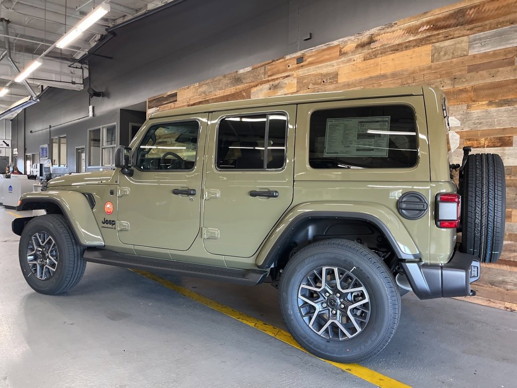 New 2026 Jeep Wrangler Unlimited Sahara w/ Technology Group image 24